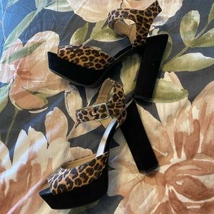 NWOT platform leopard heels size 10